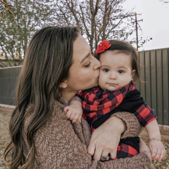 Meet your Posher, Megan - Picture 2 of 3